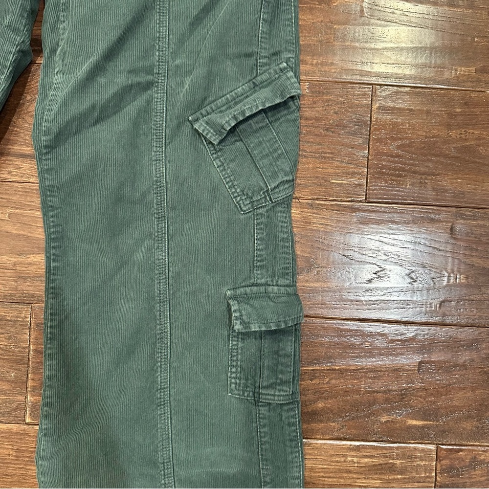 BDG Urban Outfitters Y2K Cargo Corduroy Pants - Forest Green - Picture 5 of 10
